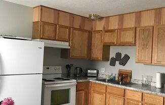 2 BR Duplex Move in ready 10/1/2022