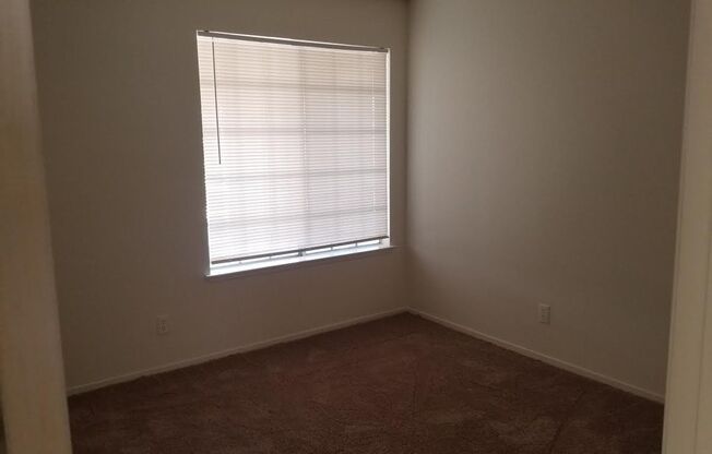 Single Story- 3 Bedroom!!