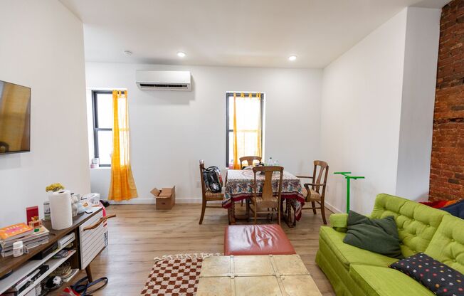 3945 Lancaster Ave Residences