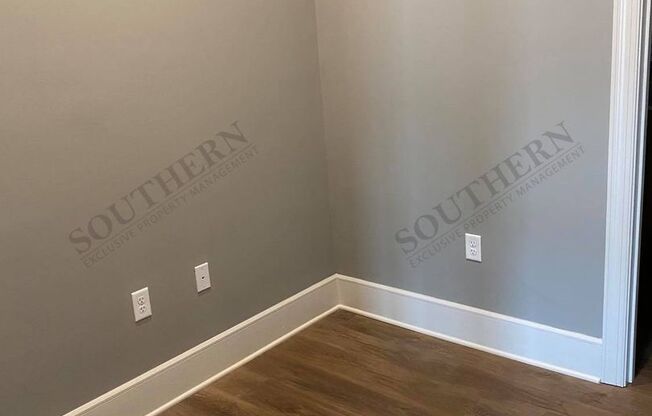 1 bed, 2 baths, 800 sqft, $1,250, Unit Suite 17