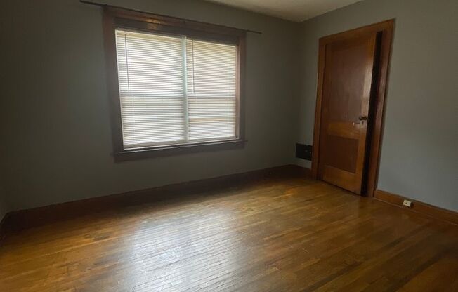 3 beds, 1 bath, $1,575