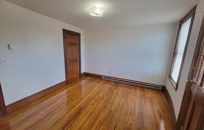 1 bed, 1 bath, 900 sqft, $2,300, Unit 3