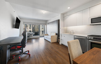 Studio, 1 bath, 632 sqft, $3,500, Unit 4H