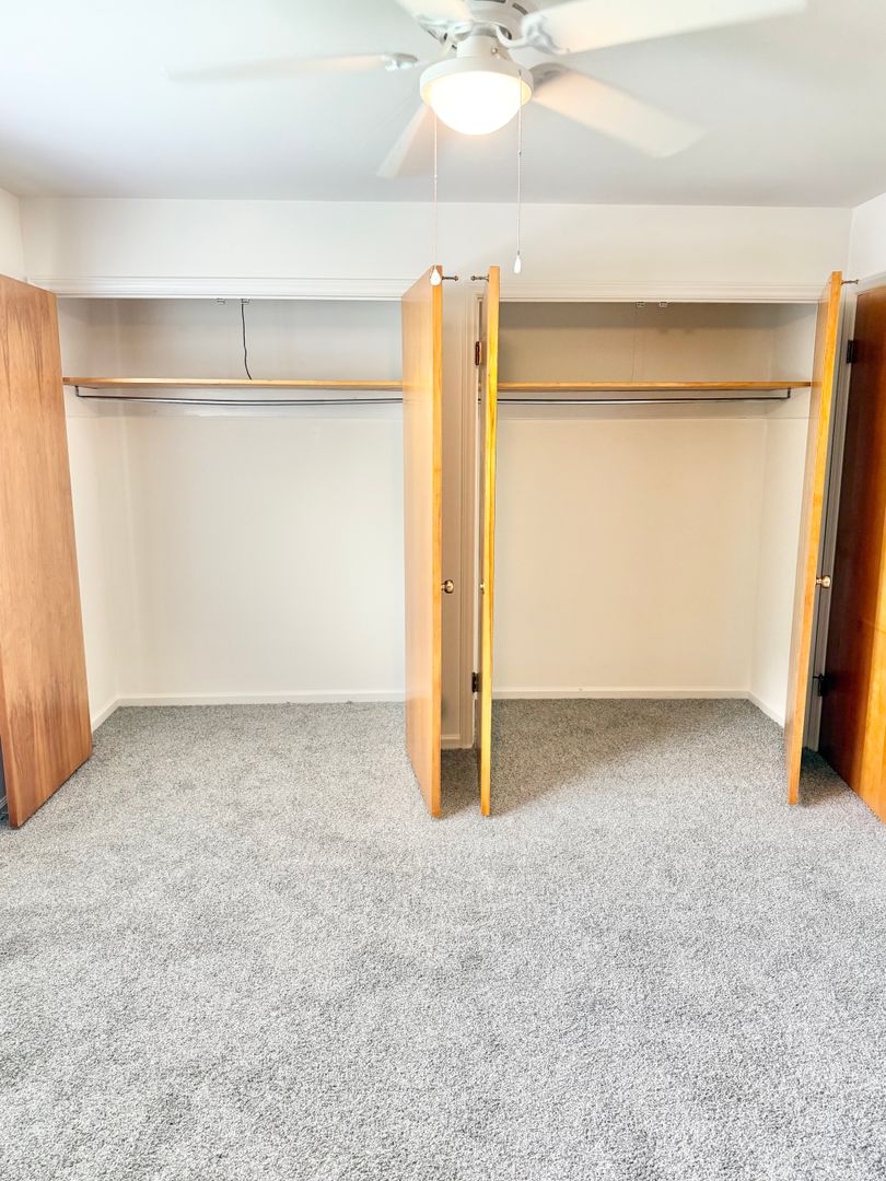 Adorable 2 Bedroom Convenient to I-29, Shopping & More!