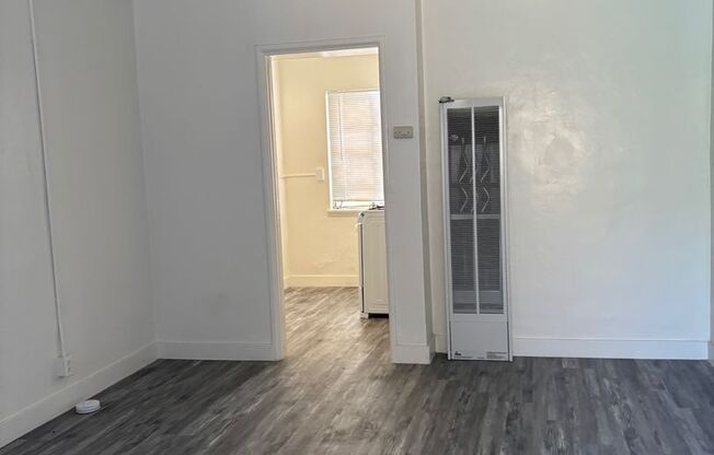 Studio, 1 bath, 300 sqft, $1,300, Unit 3249_1/4