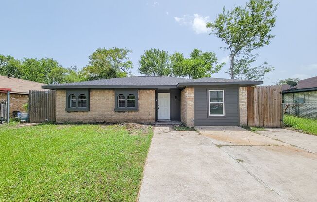 REMODELED 4 BEDROOM 2 BATH LEASE HOME IN HOUSTON