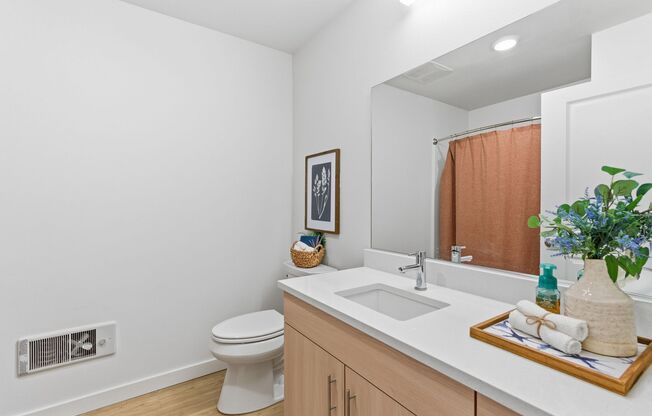 1 bed, 1 bath, 653 sqft, $1,450, Unit 210