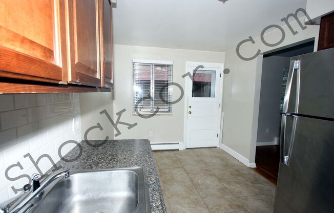 1 bed, 1 bath, 600 sqft, $1,350