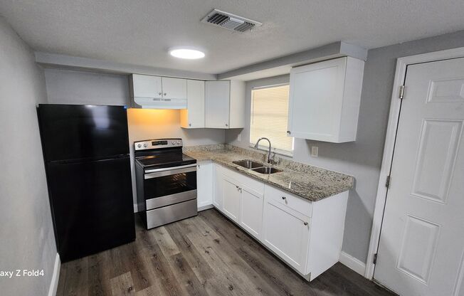 2 beds, 1 bath, 900 sqft, $1,495, Unit 8011