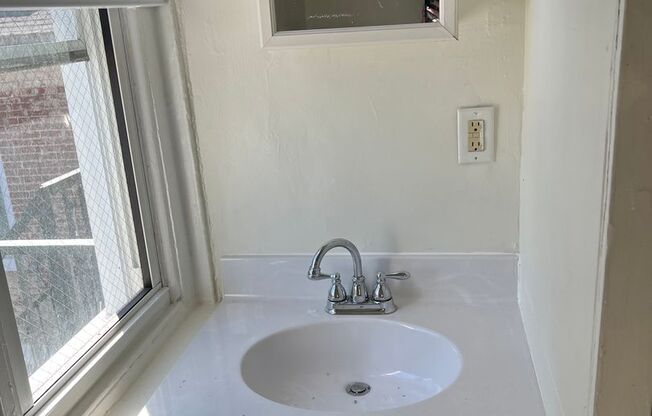 1 bed, 1 bath, $1,125