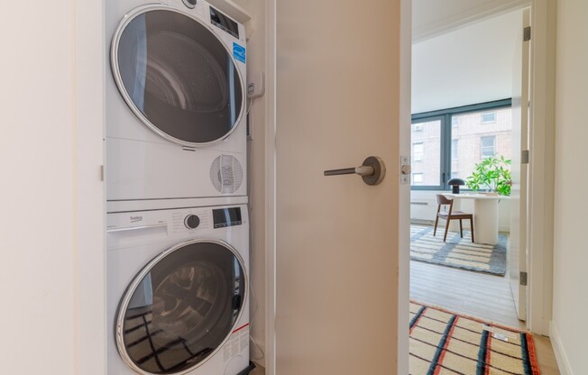 3 beds, 2 baths, $6,643, Unit 14K