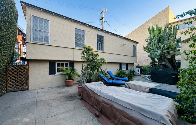 10474 Eastborne Apartments