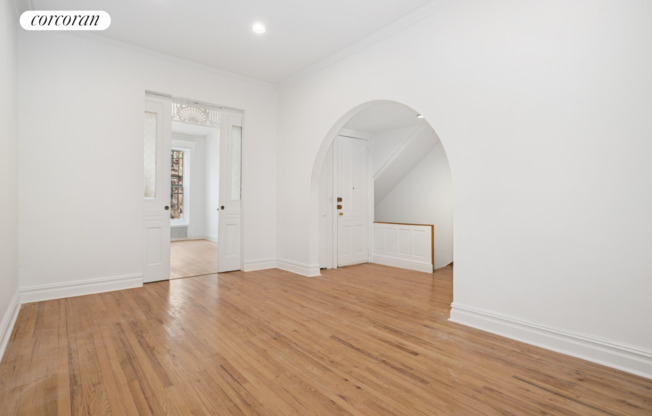 130 BERKELEY PL