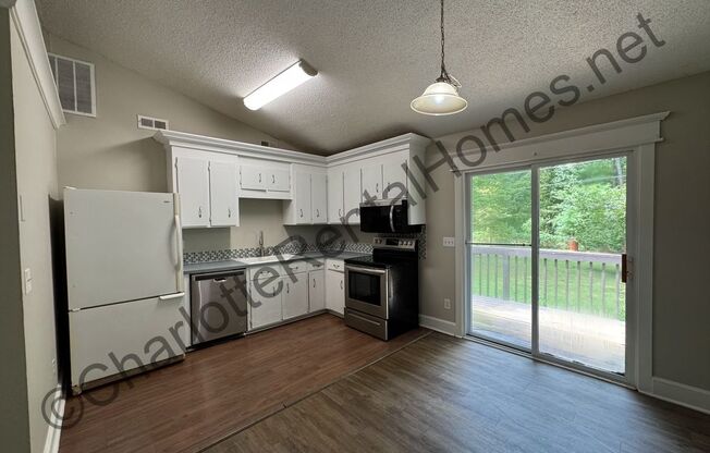 Nice Ranch home in Mint Hill!