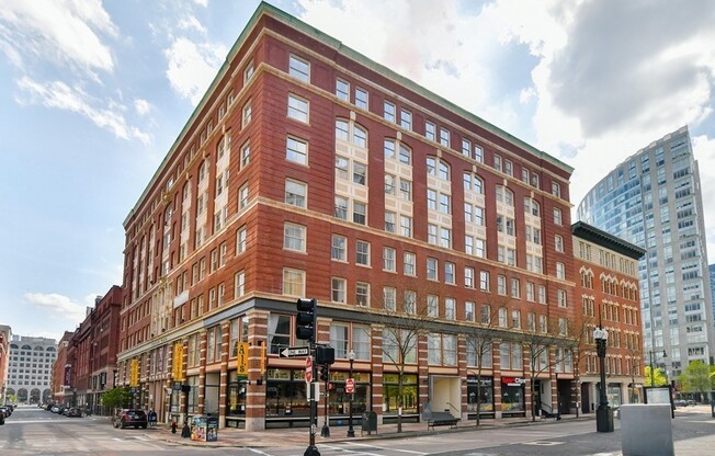 1 bed, 1 bath, 759 sqft, $3,380, Unit E204