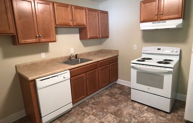 2 beds, 1 bath, $950