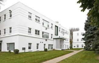 Welcome to Kenwood Manor Apartments – Tucked Away in the Heart of Sioux Falls