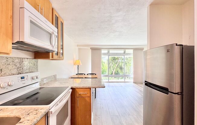 Queen Emma Gardens – Prince Tower | Studio | 1 Bath | 1 Assigned Parking