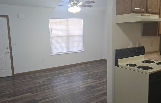 1 bed, 1 bath, 612 sqft, $1,005, Unit 1650-08 PVC