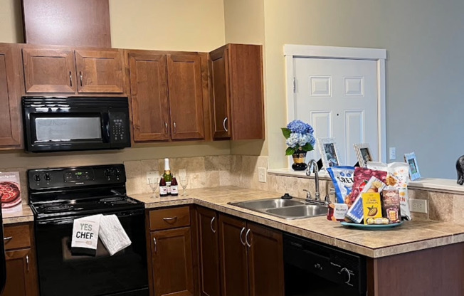 2 beds, 2 baths, 1,090 sqft, $1,600, Unit 523-07