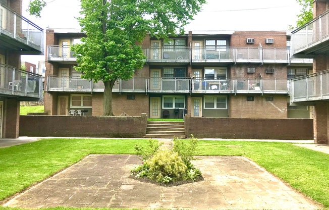 Magnolia Court