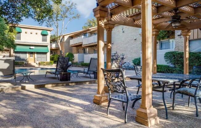 1 bed, 1 bath, 704 sqft, $1,150, Unit 156