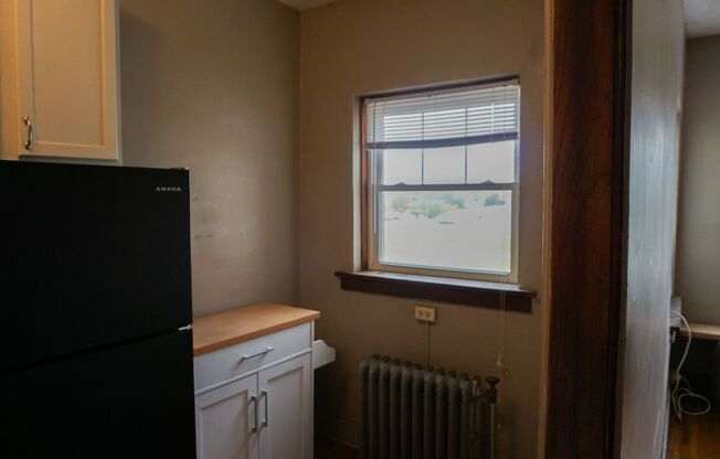 1 bed, 1 bath, 650 sqft, $850, Unit 1741 K St-C3