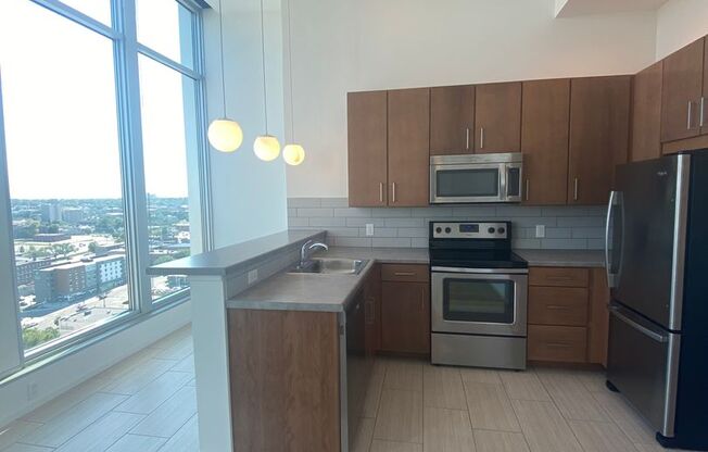 1 bed, 1 bath, 642 sqft, $1,775, Unit 1603