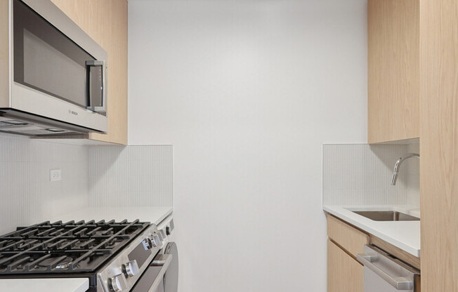 1 bed, 1 bath, $6,450, Unit 4H