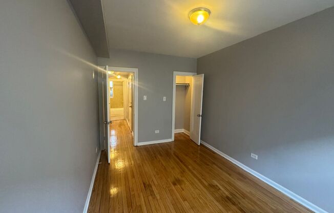 2 beds, 1 bath, $1,860, Unit 1119-2S