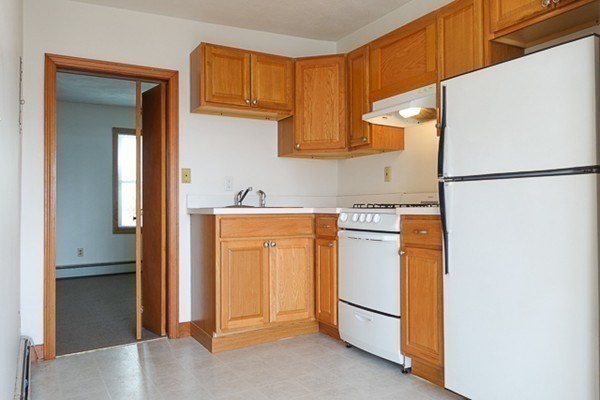 1 bed, 1 bath, 450 sqft, $1,700, Unit 1