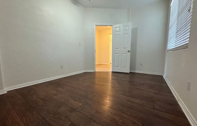 4 Bedroom with Office in N.W. Bakersfield