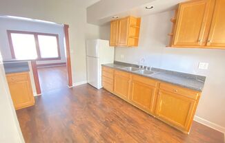 3 beds, 1 bath, 1,568 sqft, $1,050, Unit 2820 N Main St.