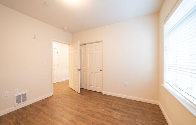 3 beds, 2 baths, 1,035 sqft, $3,995, Unit 203
