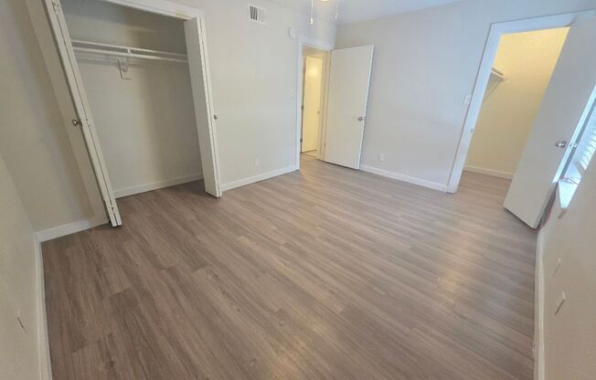 1 bed, 1 bath, 700 sqft, $1,096, Unit ELP2200-216