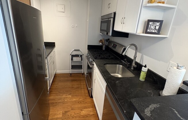 Studio, 1 bath, 605 sqft, $3,000, Unit 26H