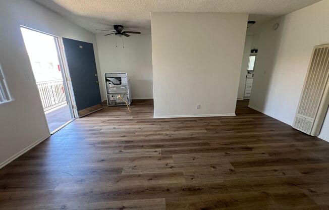 Spacious Studio - Renovated - Parking Available!