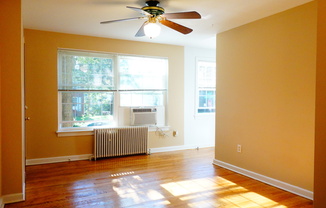 8400 Greenwood Avenue DGY LLC
