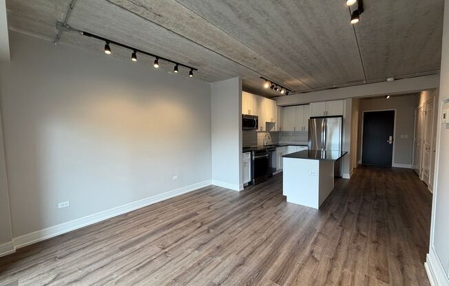 1 bed, 1 bath, 681 sqft, $2,625, Unit 952-408