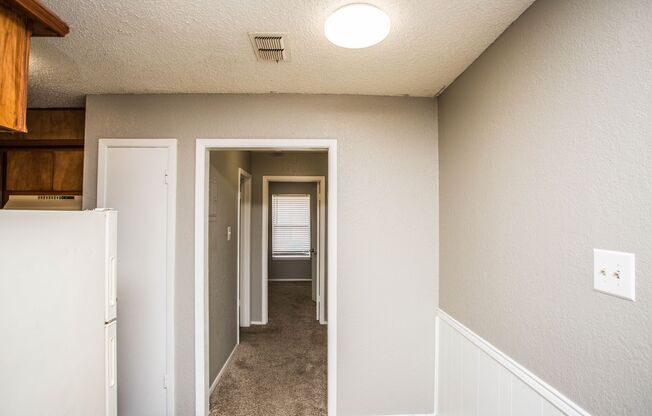 1 bed, 1 bath, 520 sqft, $650, Unit 32