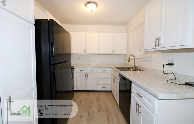 1725 Logan St - Remodeled Home In Downtown Redding