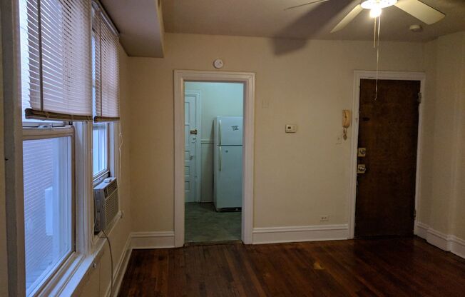 1 bed, 1 bath, $1,195, Unit Apt. 10