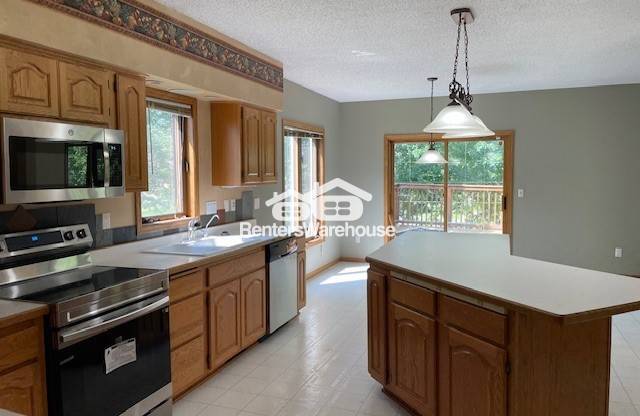 9142 CAMBRIDGE ALCOVE