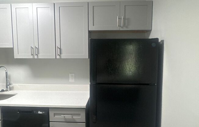 3 beds, 2 baths, 1,300 sqft, $2,550, Unit 3351 #002