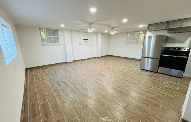 Studio, 1 bath, 600 sqft, $1,600, Unit 315 E 37th St - Unit C