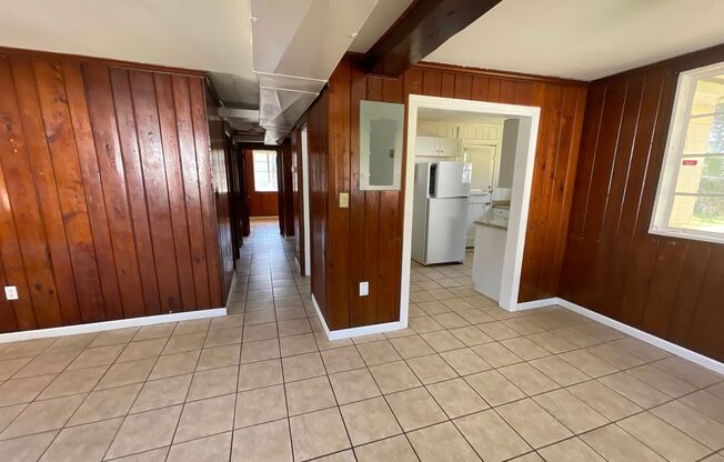 3 bedroom 1 bathroom home for rent!