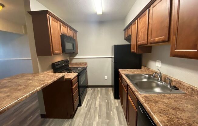 2 beds, 1 bath, 800 sqft, $1,005, Unit E204