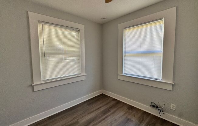 RUDUCED APP FEE & WAIVED MOVE IN FEES- Spacious Home in the Fairfield Neighborhood