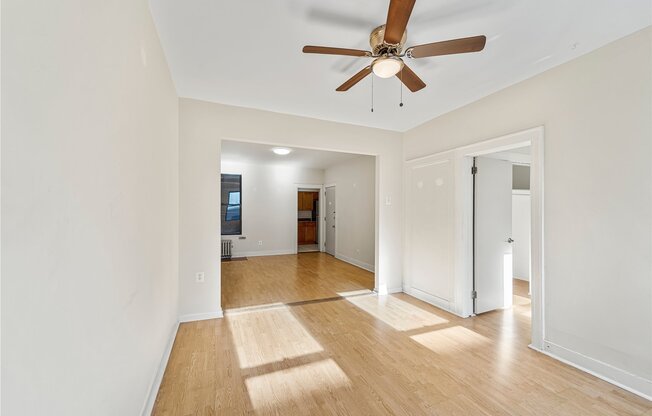 29 09 BROADWAY