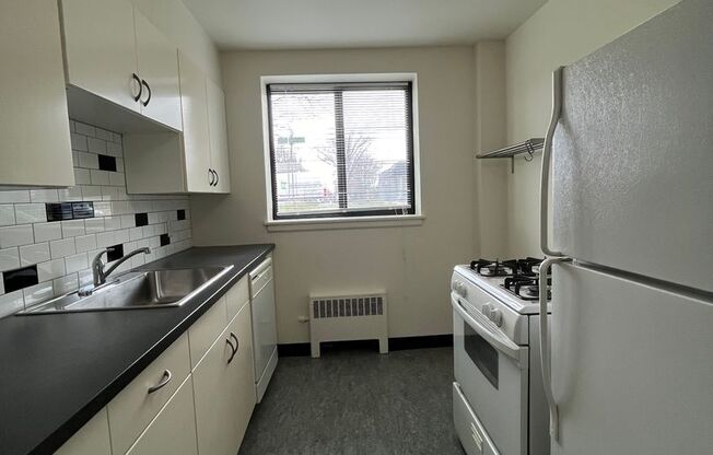 622-632 Snelling Ave South